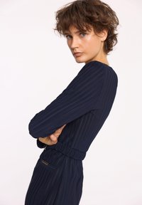 Makalu - Sukienka etui