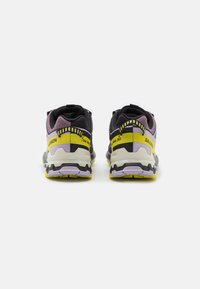 Salomon XA PRO 3D V9 GTX - Chaussures de running - moonscape/orchid petal/sulphur spring