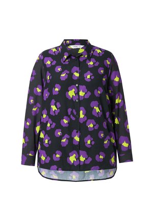 Zwarte blouse met lange mouwen, voorzien van een paars en geel bloemenpatroon, gemaakt van soepel materiaal en met een gebogen zoom.