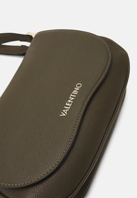 Valentino Bags CORTINA  - Kabelka - militare