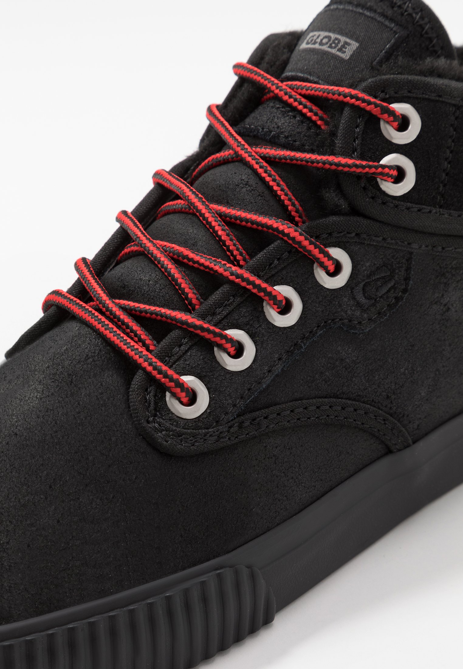 globe high top skate shoes