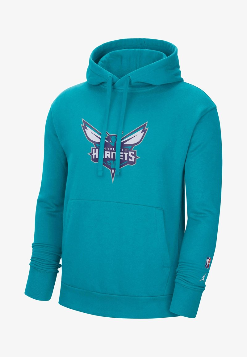 Sweat à capuche teal Charlotte Hornets avec poche frontale, capuche à cordon et logos NBA et Jordan sur la manche droite.