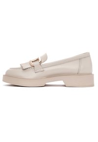 Derimod Scarpe senza lacci - creme