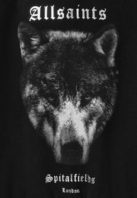 Sudadera negra con un gran gráfico de lobo en escala de grises, con el texto de la marca "Allsaints" y "Spitalfields London" en blanco.