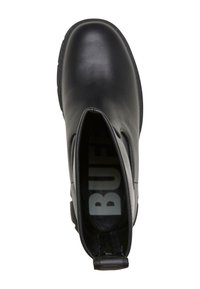 Botines negros de tobillo hechos de cuero liso con paneles laterales elásticos. Presentan una punta redonda y una suela de goma texturizada para mayor tracción.