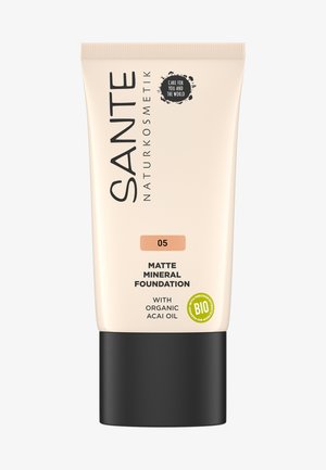 MATTE MINERAL FOUNDATION - Foundation - 05 warm honey