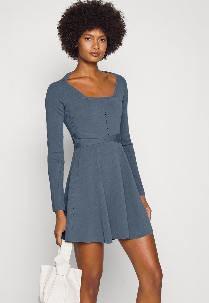 Damen Freizeitkleider | Patrizia Pepe ABITO Strickkleid hyppogriffe grey/grau - GN08403 Damen Freizeitkleider | Patrizia Pepe ABITO Strickkleid hyppogriffe grey/grau - GN08403