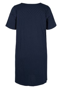 Granatowa sukienka z krótkim rękawem o prostym kroju, ozdobiona drobnym białym wzorem w kropki na całej powierzchni.