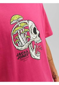 Jack & Jones JORAFTERLIFE TEE - Camiseta estampada - fuchsia rose