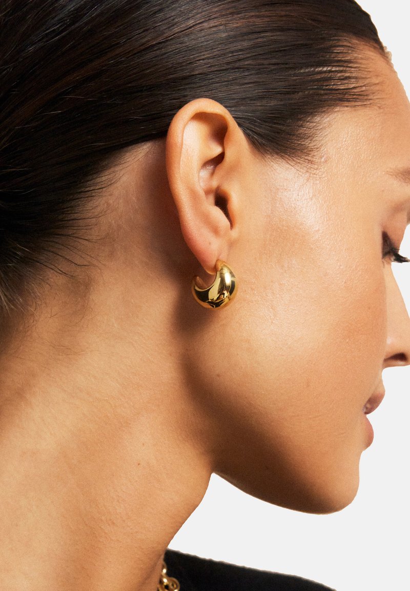 EDBLAD - BOLD CREOLES HOOPS SMALL - Korvakorut - gold-coloured, Suurenna