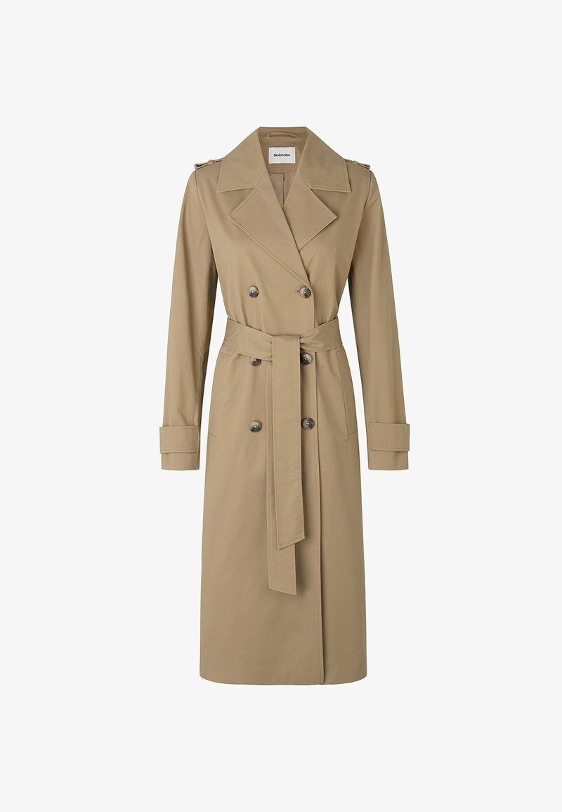 Beige trenchcoat i dobbeltradet design med bælte i taljen, lange ærmer, skulderstropper og store knapper.