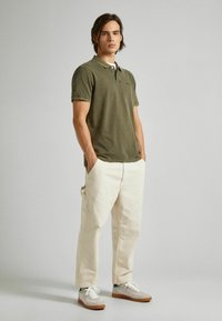 Pepe Jeans NEW OLIVER - Polo marškinėliai - military green