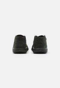 Keen KNX CHUKKA - Sportlicher Schnürer - black
