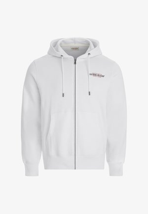 Bílá mikina na zip vyrobená z bavlněné směsi, která má přední kapsu, kapuci se šňůrkou a malé červené vyšívané logo na hrudi.