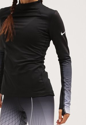 Sports T-shirts - black