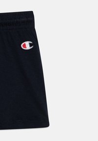 Champion ICONS TODDLER SHORT SLEEVE UNISEX SET - Shorts - red