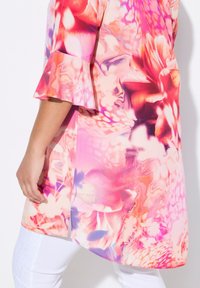 MIAMODA ALLOVER 3/4-ÄRMEL - Tuniek - hibiscus pink