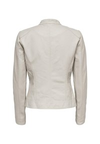 Giacca in pelle bianca con un design aderente, maniche lunghe e colletto; presenta dettagli di cuciture e una texture liscia sul retro.