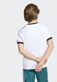 Thumbnail Image 4