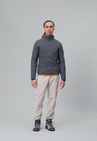 Berghaus GUIDE HYBRID - Μπουφάν εξωτερικού χώρου - grey/jet black