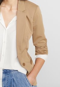 mbyM Blazer - beige