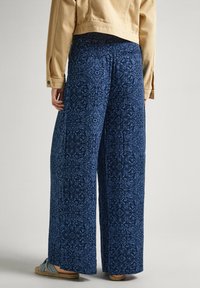 Pepe Jeans Tygbyxor - blue