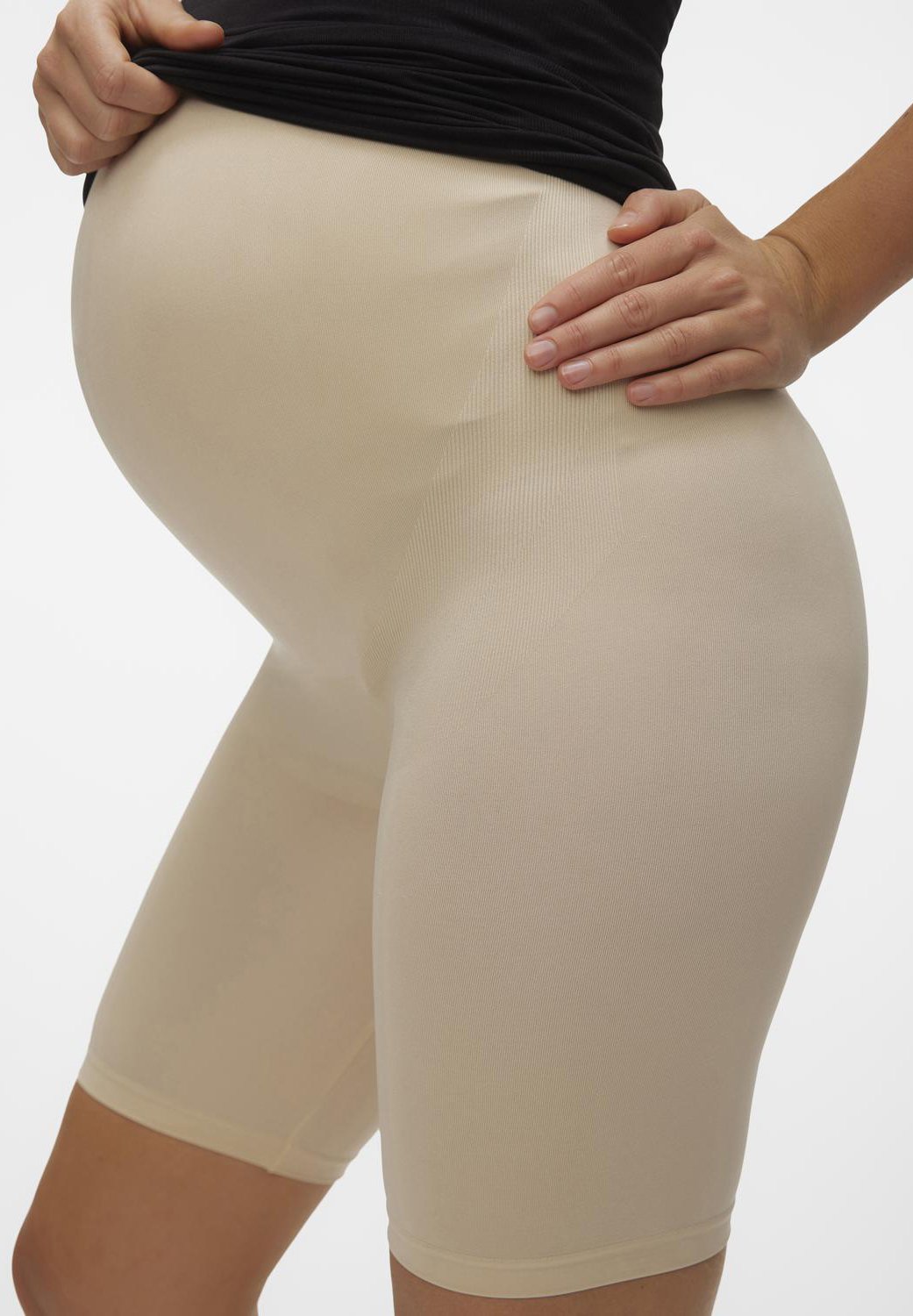 tai nude schwanger MAMALICIOUS MLTIA JEANNE - Shortsit - mellow buff/nude - Zalando.fi