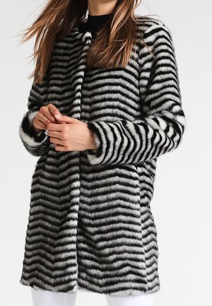 Classic coat - black