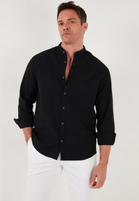 Buratti REGULAR FIT - Majica - black