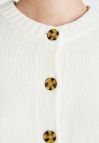 GAP CASHSOFT CREW CARDI - Kardiganas - ivory frost