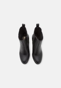 Bullboxer Botines de tacón - black