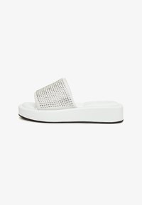 Unausgewählt, white