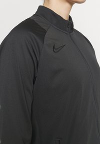 Nike Performance ACADEMY TRACKSUIT - Tuta - anthracite/black