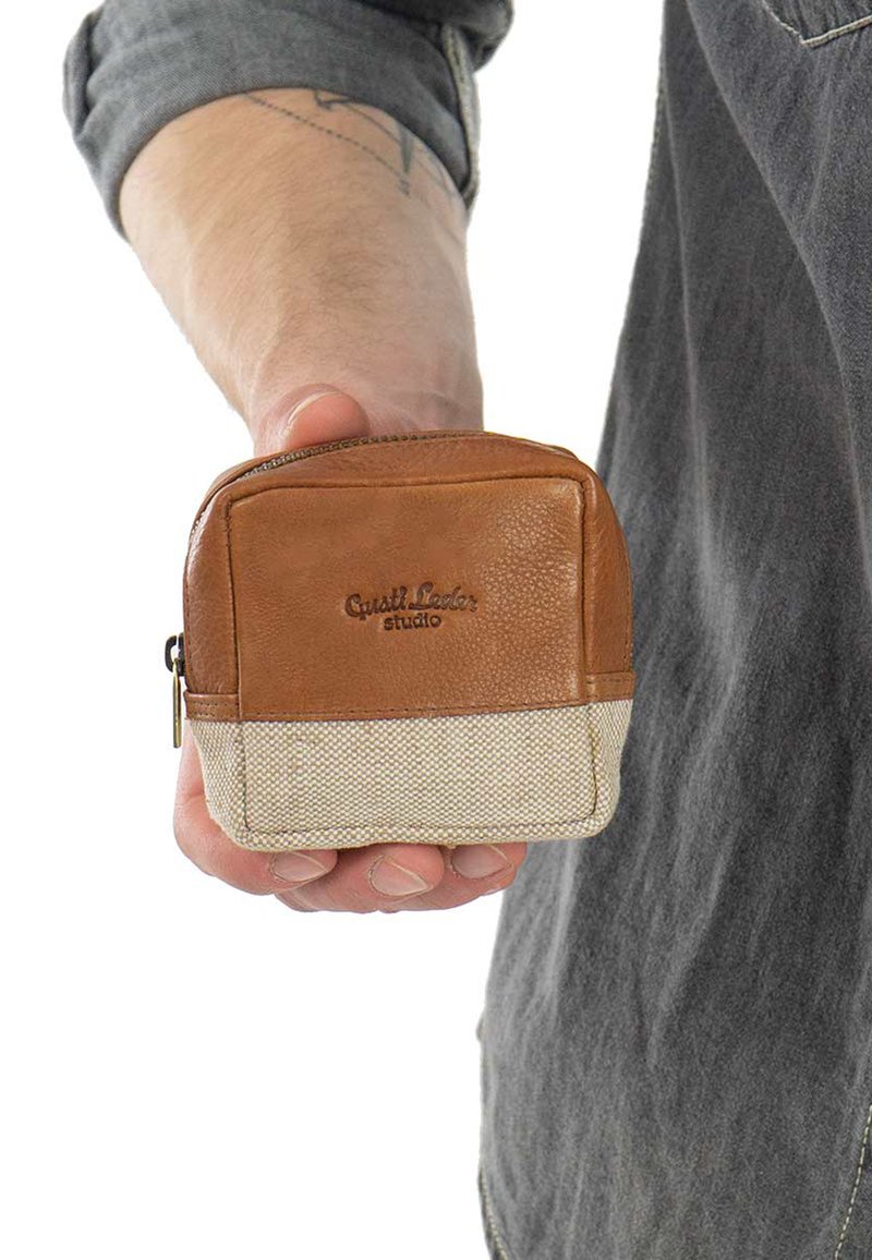 Beauty-case in pelle oleosa - Marrone cioccolato - Next Direct