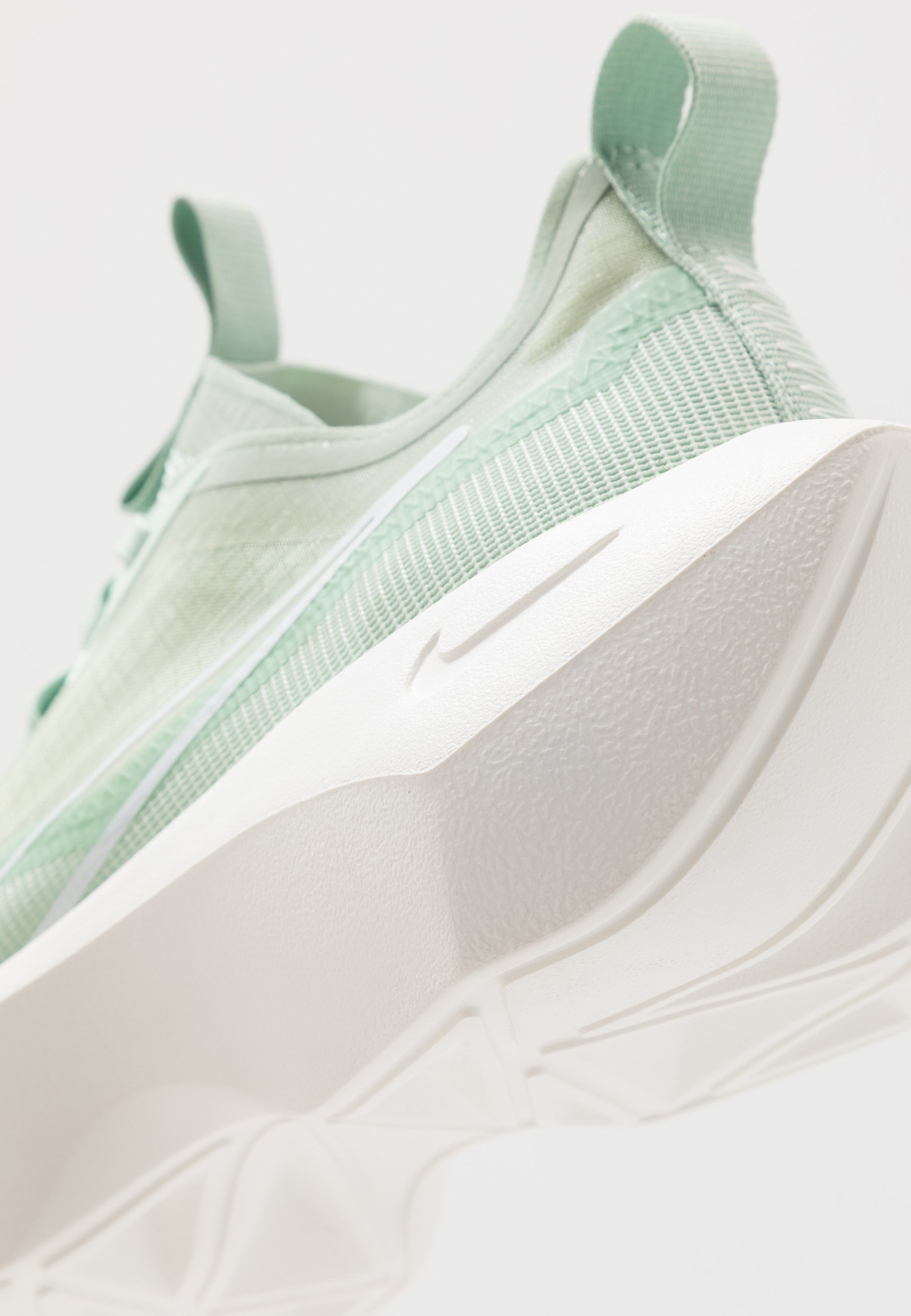 nike vista lite pistachio