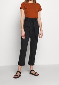 Topshop Tygbyxor - black