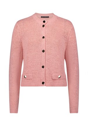 Lyserød strikket cardigan med rund halsudskæring, sorte knapper, to forlommer og ribstrikkede detaljer ved ærmekanter og kant.