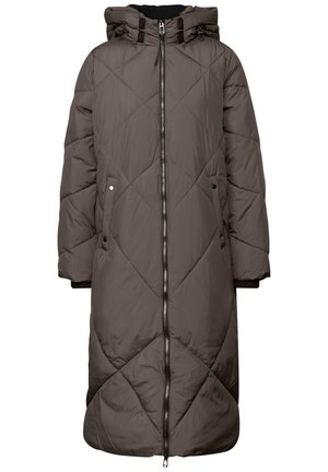 Long manteau matelassé marron avec un design en piqures, capuche, fermeture éclair sur le devant et poches latérales. Texture douce et rembourrée avec des poignets élastiques.