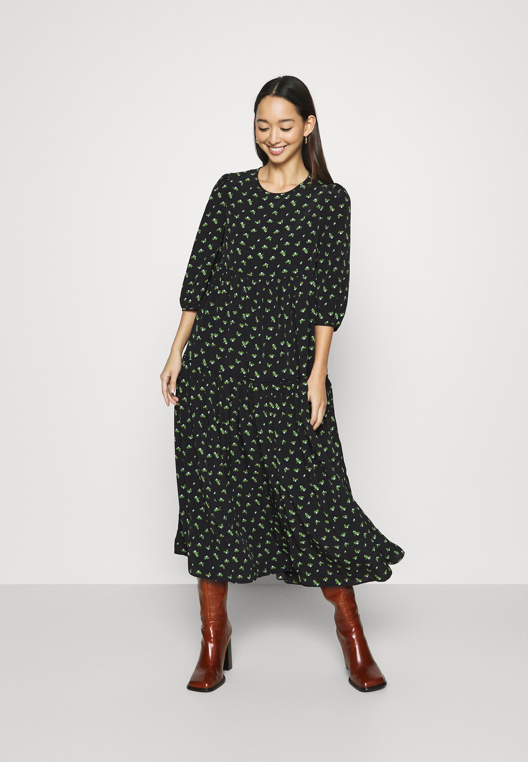 tiered midaxi dress