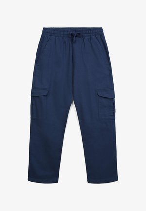 Pantaloni cargo blu navy con vita elastica, cordino e due tasche laterali. Realizzati in tessuto liscio, con una vestibilità rilassata.