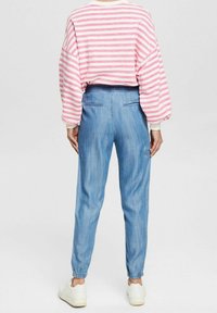 Esprit Jeans Tapered Fit - blue denim