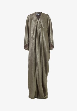 Lang, metallic olijfgroen jurk met een wikkelontwerp, lange mouwen, diepe V-hals en gedrapeerde details aan de voorkant. Bevat zachte bruine accenten.
