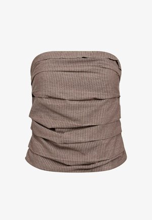 Barna szövet nyakmelegítő vékony függőleges fehér csíkokkal, laposan és összegyűrve bemutatva.