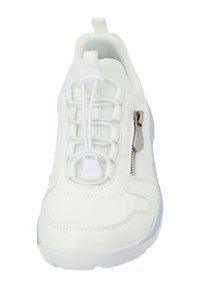 Zapatilla blanca con parte superior sintética suave, cordones elásticos y cremallera lateral. Cuenta con un collar acolchado y una suela de goma texturizada.