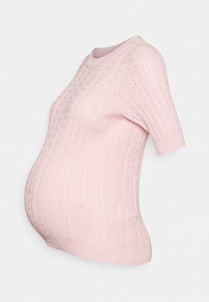 Top de maternidade de malha rosa claro, de manga curta, com riscas verticais texturizadas e decote redondo. Barra canelada na cintura.