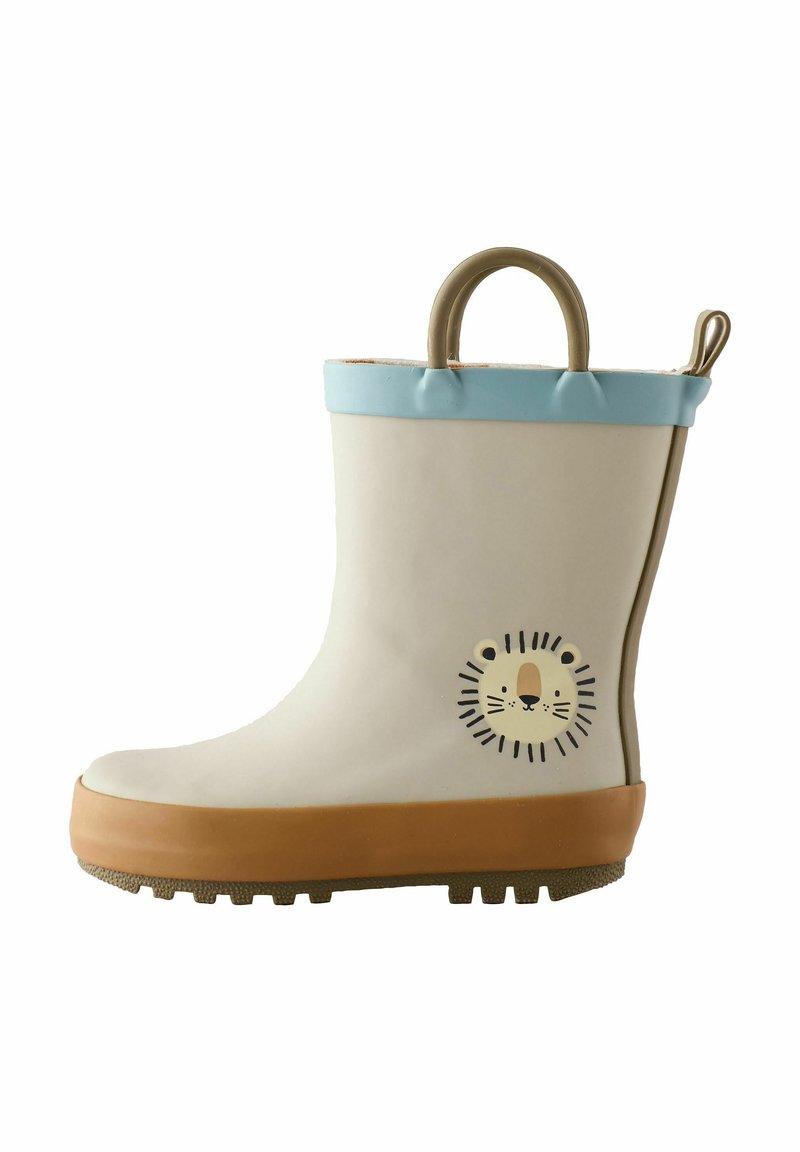 Botte de pluie pour bébé, blanche avec une semelle brune, bord bleu clair. Présente un motif de lion sur le côté et une solide poignée pour un enfilage facile.
