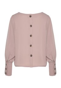Pale roze blouse met lange pofmouwen, een rechte snit en een knoopsluiting op de rug met ronde, donkergekleurde knopen. Zachte, gestructureerde stof.