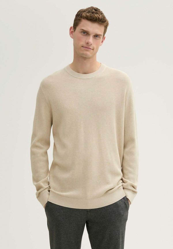 STRUKTURIERTER RUNDHALS - Strickpullover - soft beige melange