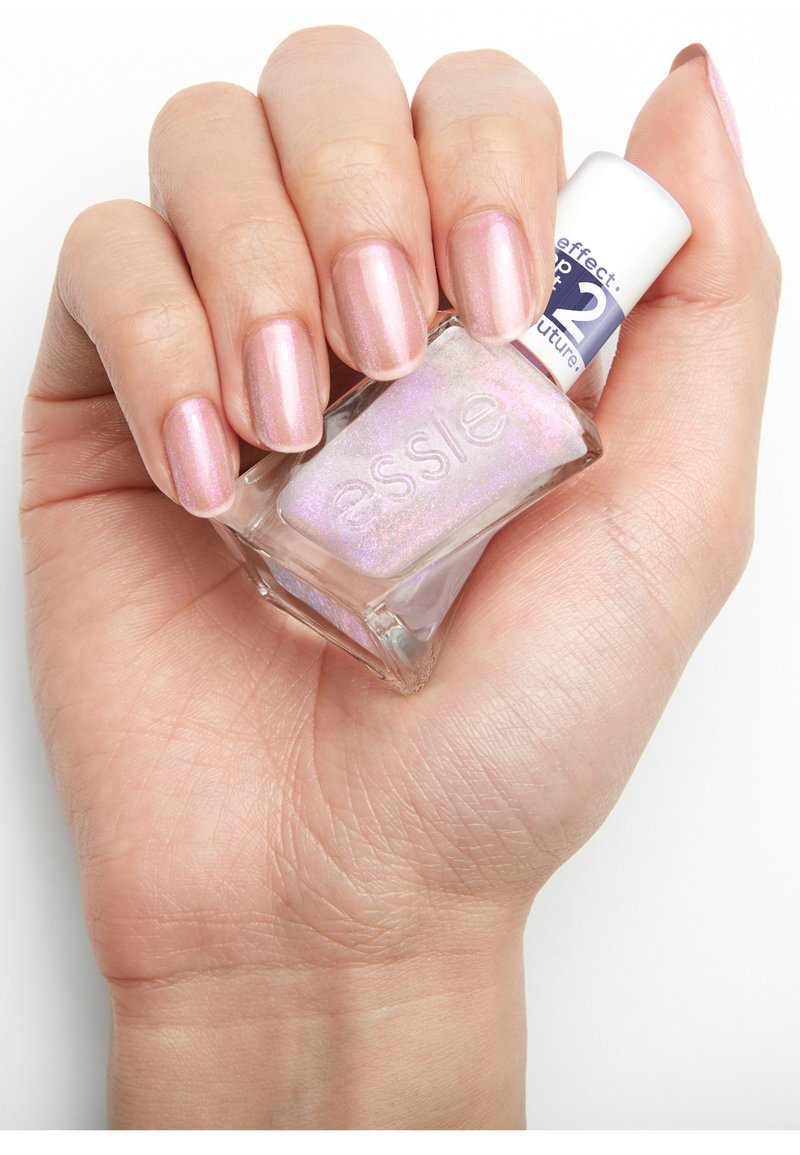 dressed to the 90s essie Essie Gel Nail Polish