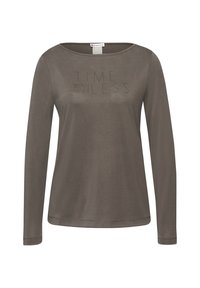 Camicia a maniche lunghe verde oliva, collo rotondo, materiale in cotone morbido, presenta la scritta stampata "TIME LESS" in grigio scuro sul davanti.